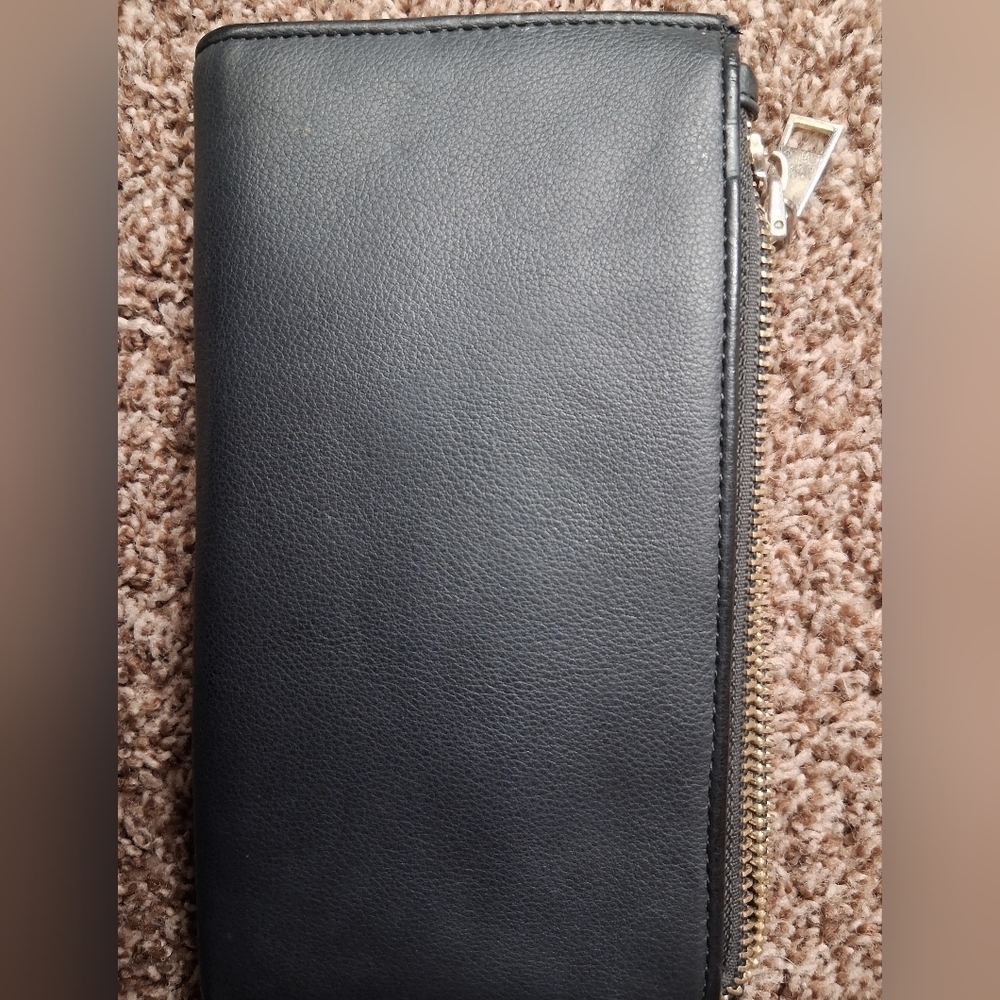 4/20$ ➡️  Leather Wallet